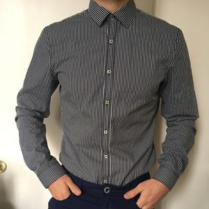 C&A slim fit button down
